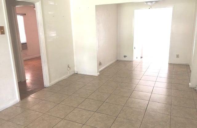 430 LAURELWOOD DR Gallery 4