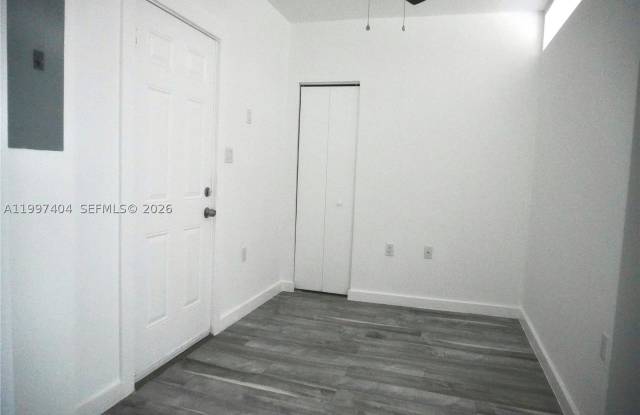 1036 SW 5th St Gallery 4