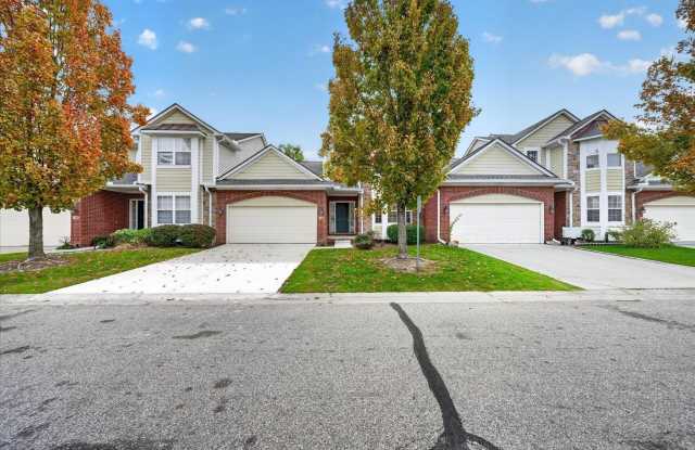 1811 Maple Park Drive E Gallery 2