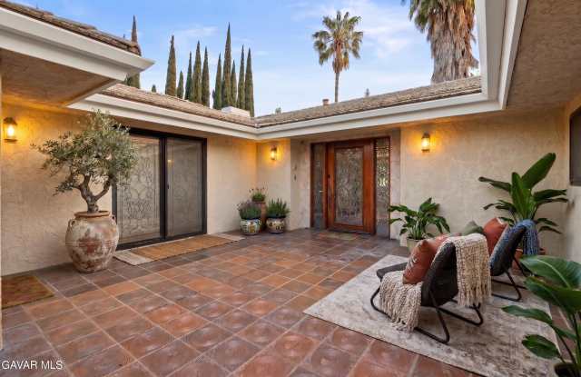 10307 Donna Avenue Gallery 1