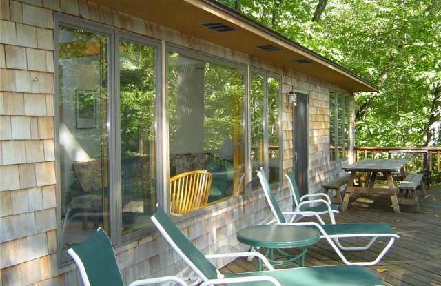 7 Laurel Drive North Gallery 2
