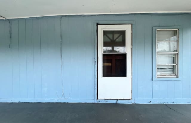 3 Bedroom / 1 Bath Home Near Downtown Gallery 3