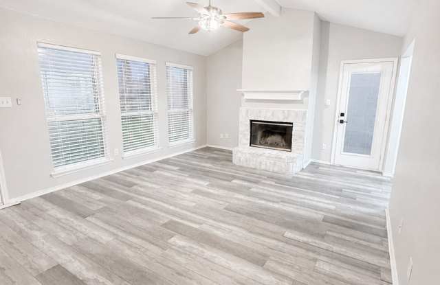 8104 Iris Circle Gallery 4