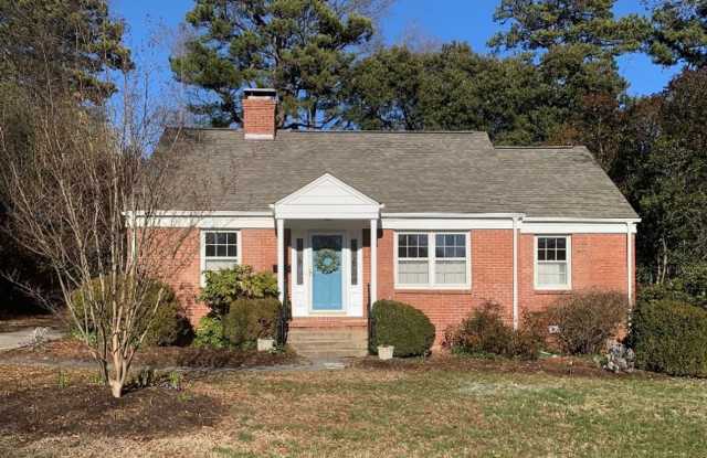 Charming three-bedroom in Irving Park area photos photos