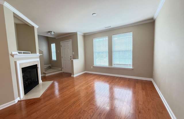 App Fee Waived! Gallery 4