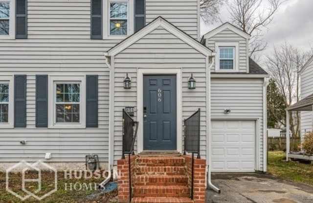 606 Boxwood Road Gallery 2