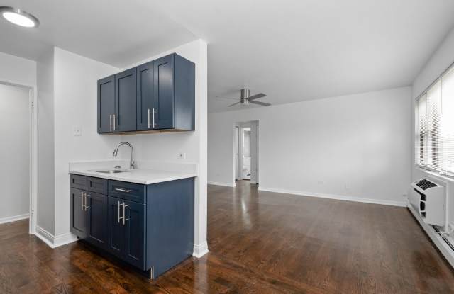 8039 S. King Dr. Gallery 4