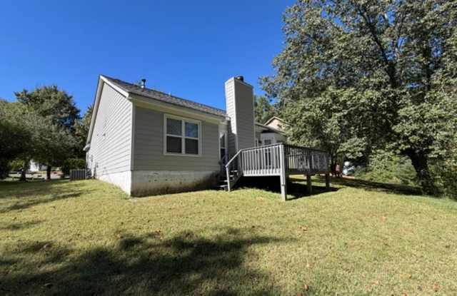 1/2 Month Off Special:   3 bed, 2bath with 1 car garage with many upgrades Gallery 4