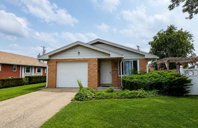 Stunning 3 Bed 1.5 Bath ranch available for rent in East Allentown photos photos