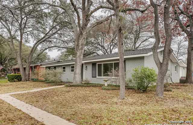 2002 FLAMINGO DR Gallery 2