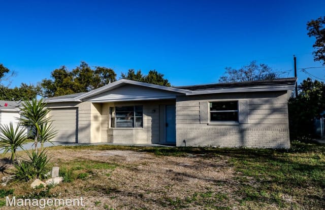 4921 Beacon Hill Dr Gallery 2