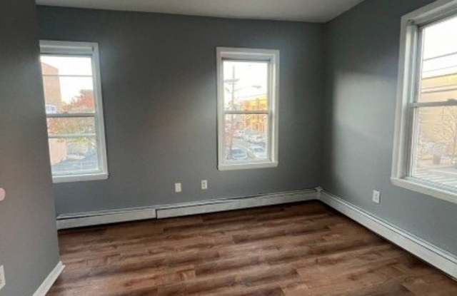 95 1St St photos photos