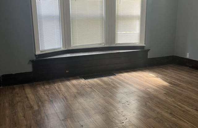 119 Hobart St. #1 Gallery 2