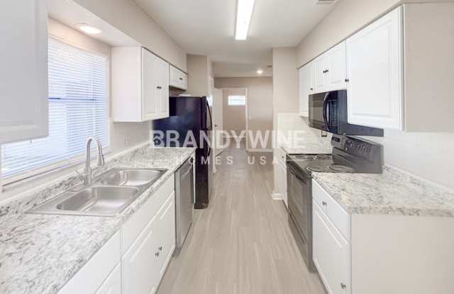 1608 Robin Lane Gallery 4
