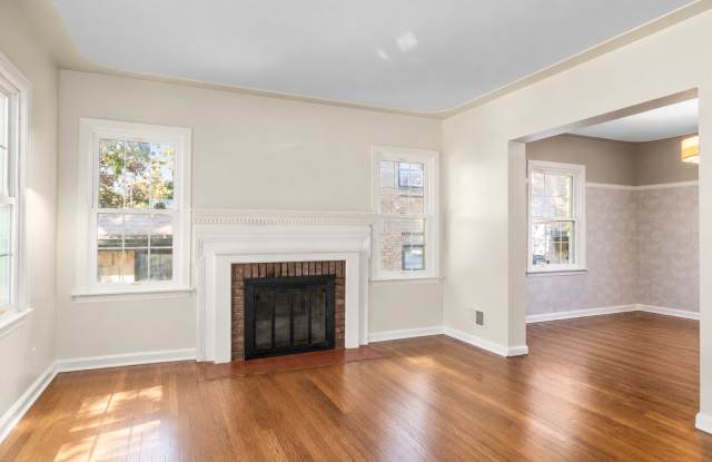 3 Bed / 1.5 Bath Single-Family Home – Fulton Heights (Grand Rapids) Gallery 3