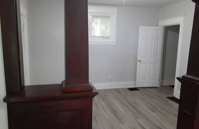 Nice 2BR/1BA house Gallery 3