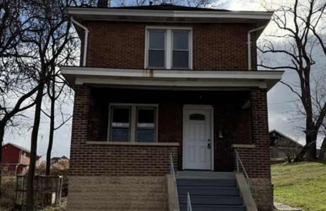 136 Arkansas Avenue - 136 Arkansas Avenue, Whitaker, PA 15120