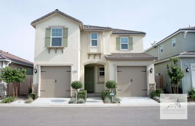 Beautiful 3 Bedroom 2.75 Bath Home in Harlan Ranch! photos photos