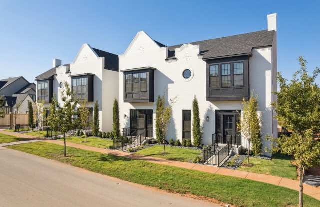 Townhome 3 bed 2.5 bath "The Milky Maison" in the Heart of Selah photos photos