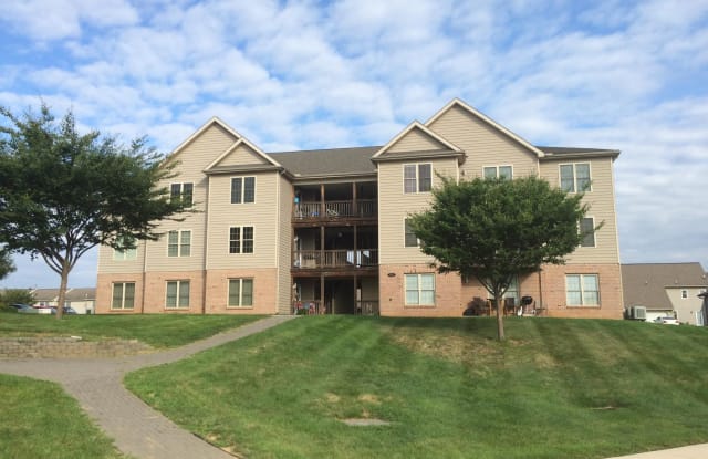 1941 ASHLEY DRIVE - 1941 Ashley Drive, Chambersburg, PA 17201