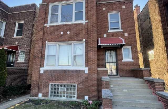 3432 N Central Park Avenue unit: 1 - 3432 North Central Park Avenue, Chicago, IL 60618