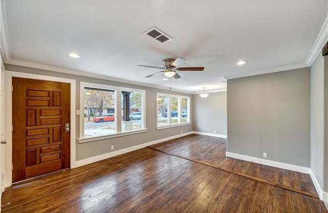 2933 Shorewood Drive Gallery 4