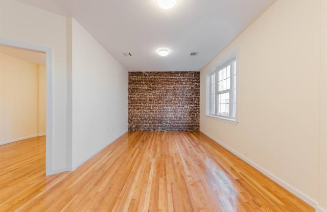 67 70TH ST - 67 70th Street, Guttenberg, NJ 07093