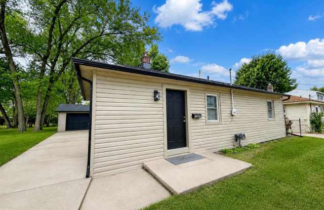 34009 Caseville Court Gallery 2