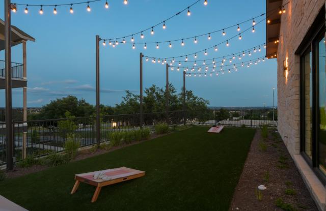 Park at Stone Oak Gallery 4