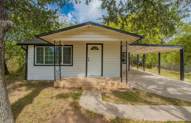 Modern Comfort and Convenience 4BR/2BA Home in San Antonio Available Now! photos photos