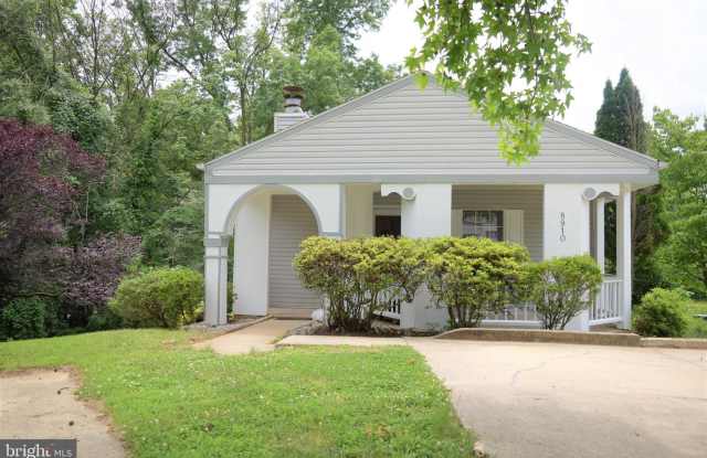 8910 JOSEPHS COAT COURT Gallery 2