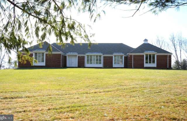 37369 WINEBERRY LN - 37369 Wineberry Lane, Loudoun County, VA 20132