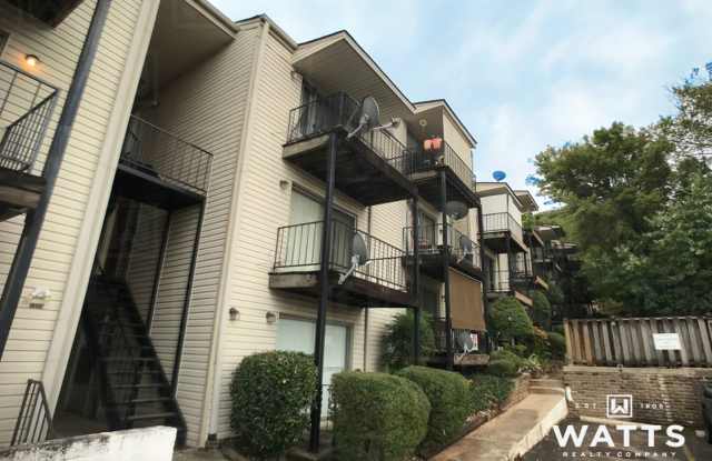 1-Bedroom Condo Apartment in Highland Park Neighborhood photos photos