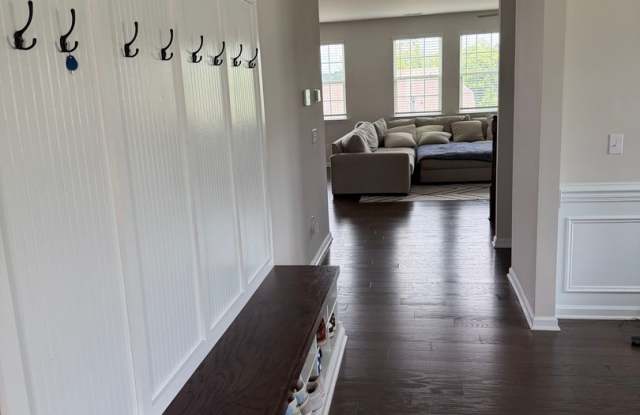 5 bed, 3.5 bathroom in Huntersville Gallery 3