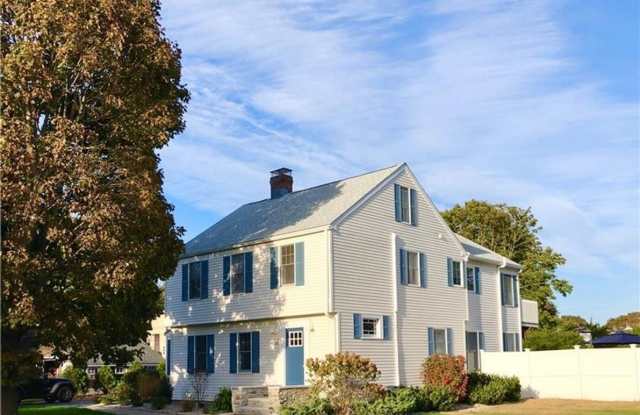 92 Grove Street - 92 Grove Street, Clinton, CT 06413