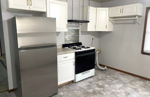 7837 White Oak Ln Gallery 4