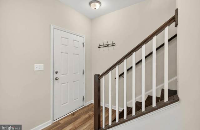 17833 PORTER Road Gallery 4