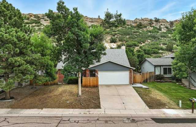 6290 Pemberton Way photos photos