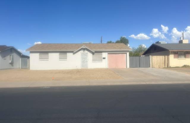 3823 N 81ST Avenue photos photos
