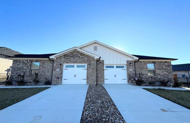 Brand-new 3-bedroom, 2-bath duplex in Killeen photos photos
