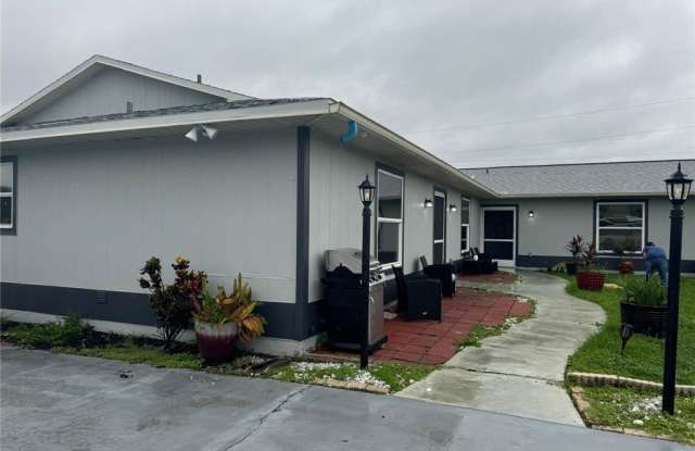 502 NE 25th Avenue unit: 1 photos photos
