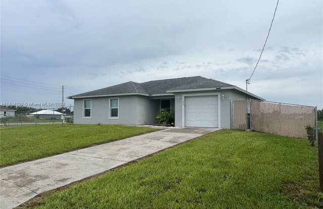 1206 Venus Loop - 1206 Venus Loop, Glades County, FL 33935