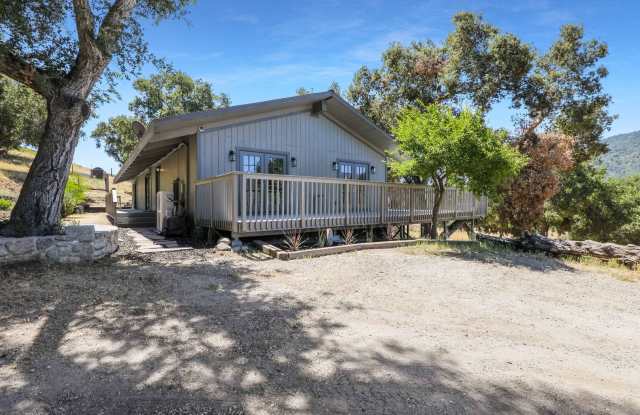 Peaceful Cachagua Retreat | 3BR Home with Vaulted Ceilings, Oaks & Star-Filled Skies photos photos