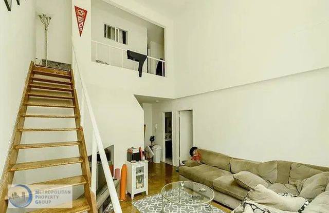 220 E 24TH ST. - 220 East 24th Street, New York City, NY 10010