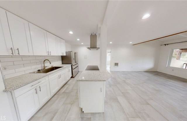 1030 W Macarthur Boulevard photos photos