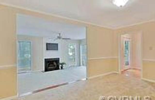 2903 Fox Chase Drive Gallery 2