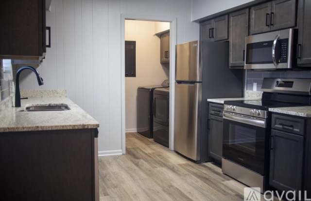 506 W Elm Ave photos photos