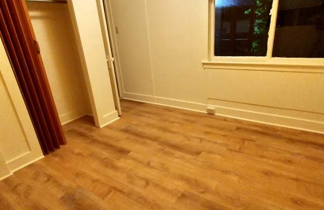 320 Barranca Avenue photos photos