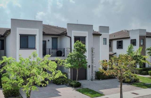 20600 NE 2nd Court Gallery 2