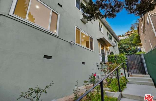 1828 Silver Lake Blvd Gallery 2